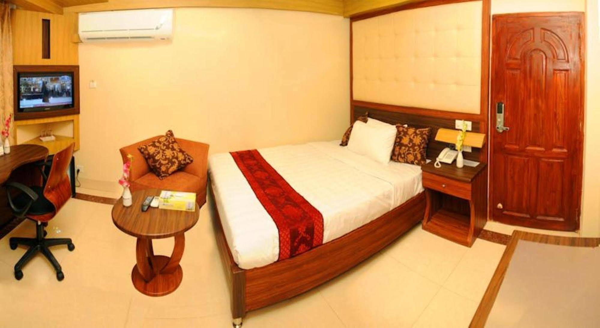 Marino Hotel - Best Near Airport Dhaka Bagian luar foto