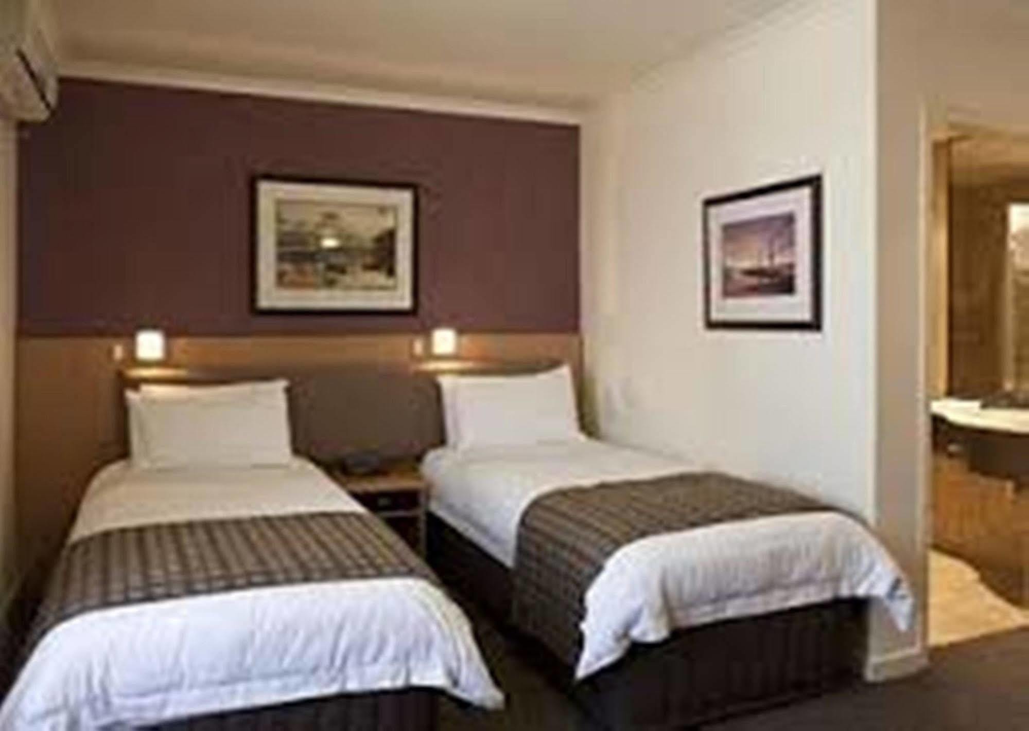 Marino Hotel - Best Near Airport Dhaka Bagian luar foto